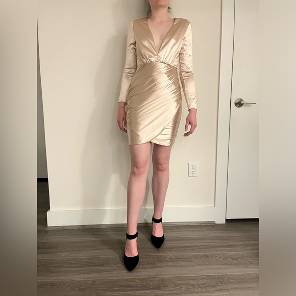 ASOS Club London Light Pink Satiny Low Cut Mini Dress - Picture 2 of 6